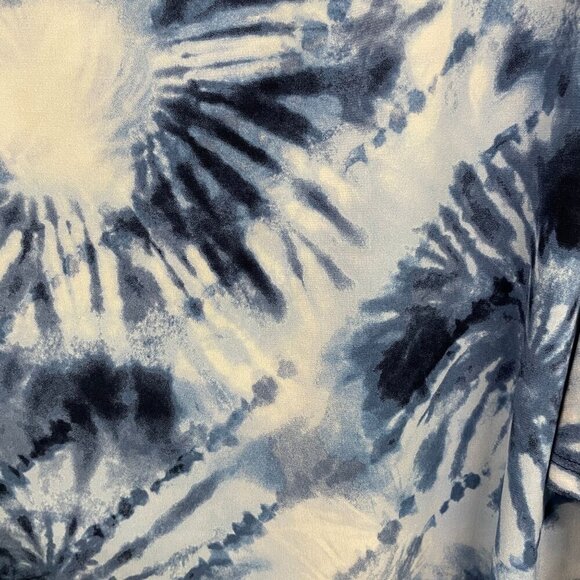 CATO Plus Size Tie-Dye Cold Shoulder Top 22/24W Blue White - Picture 3 of 8